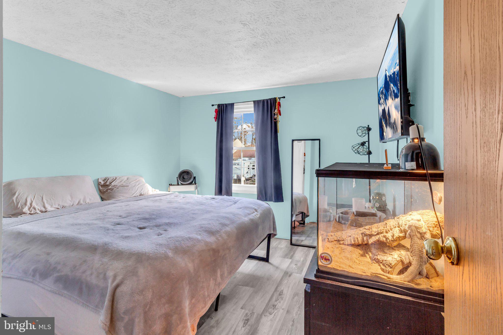 MIDDLE RIVER - Residential