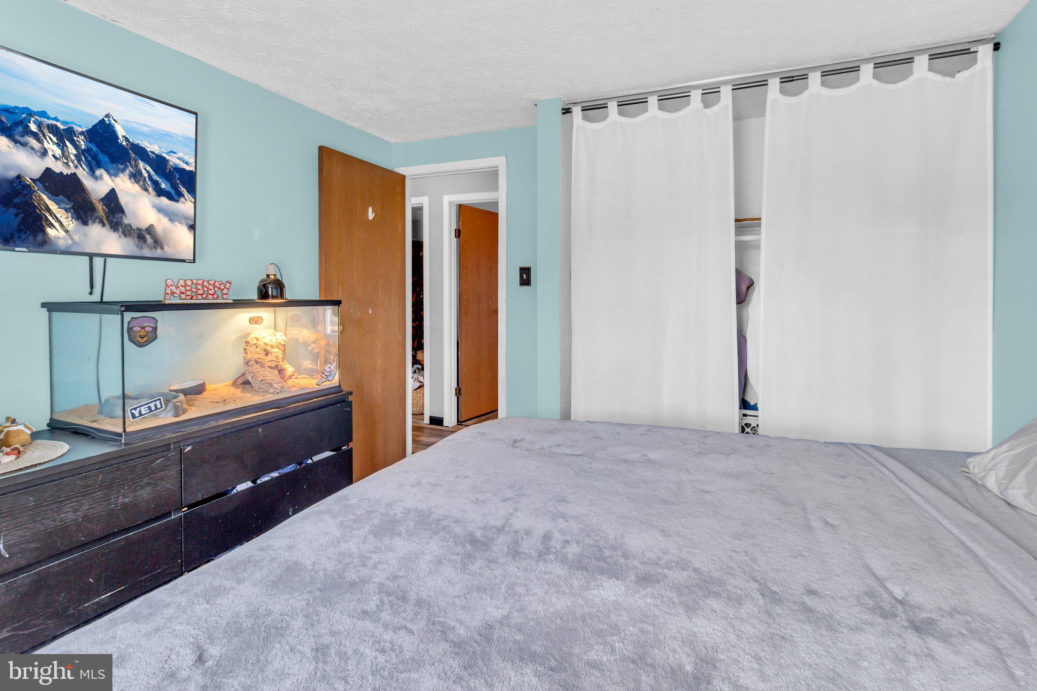 MIDDLE RIVER - Residential