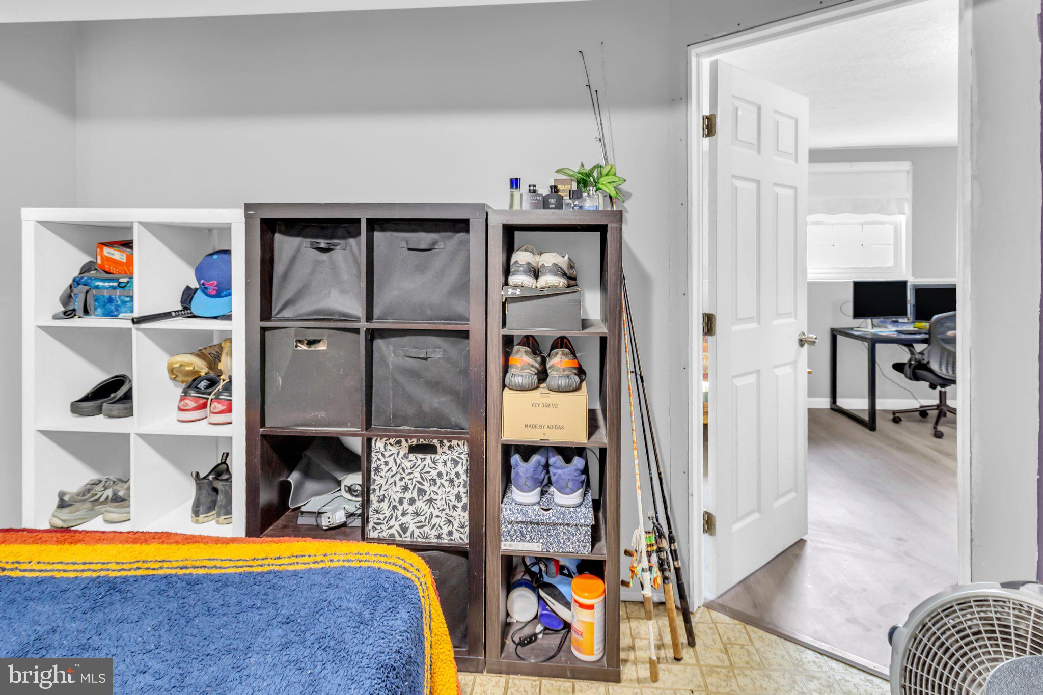 MIDDLE RIVER - Residential