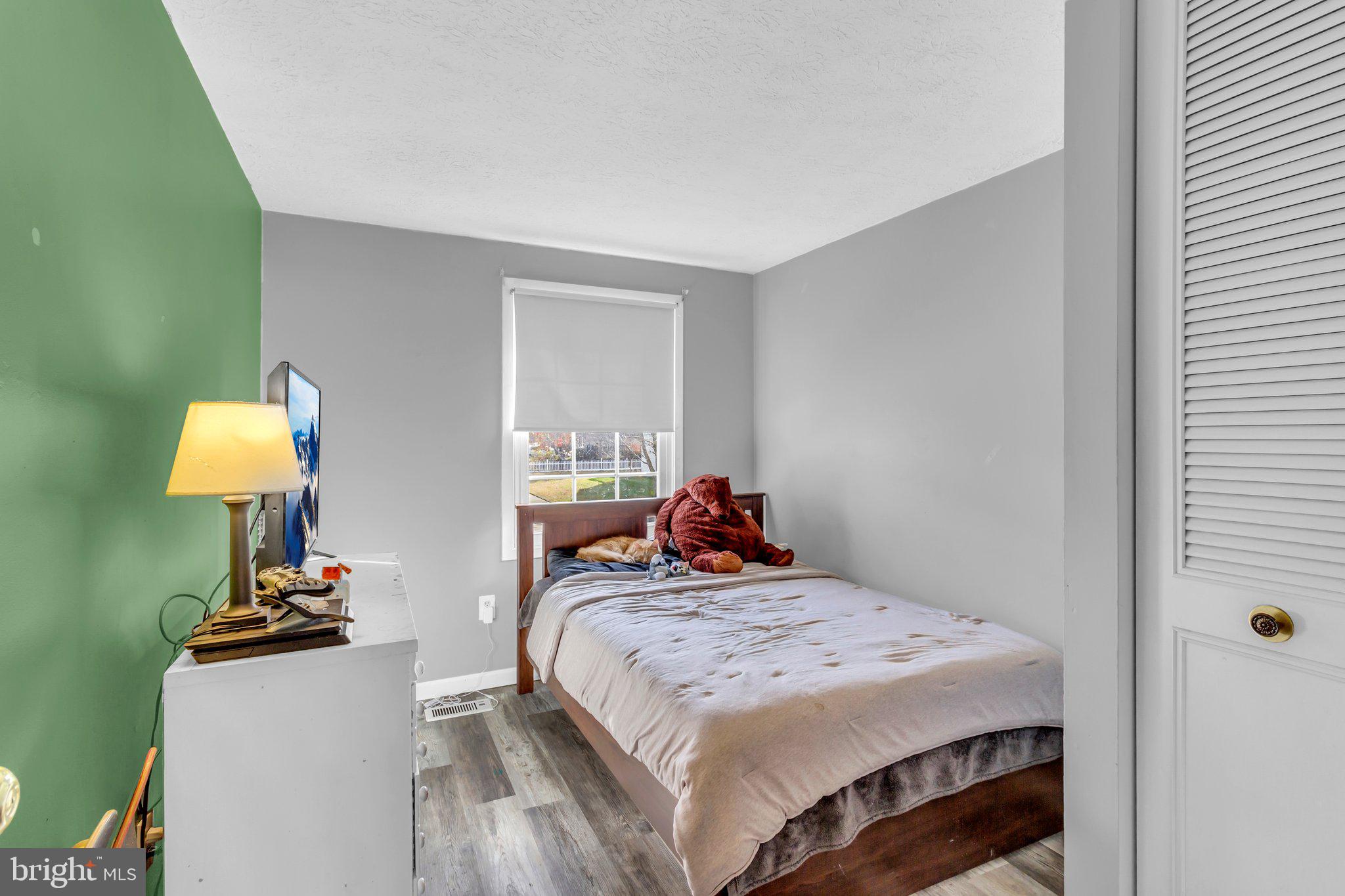 MIDDLE RIVER - Residential