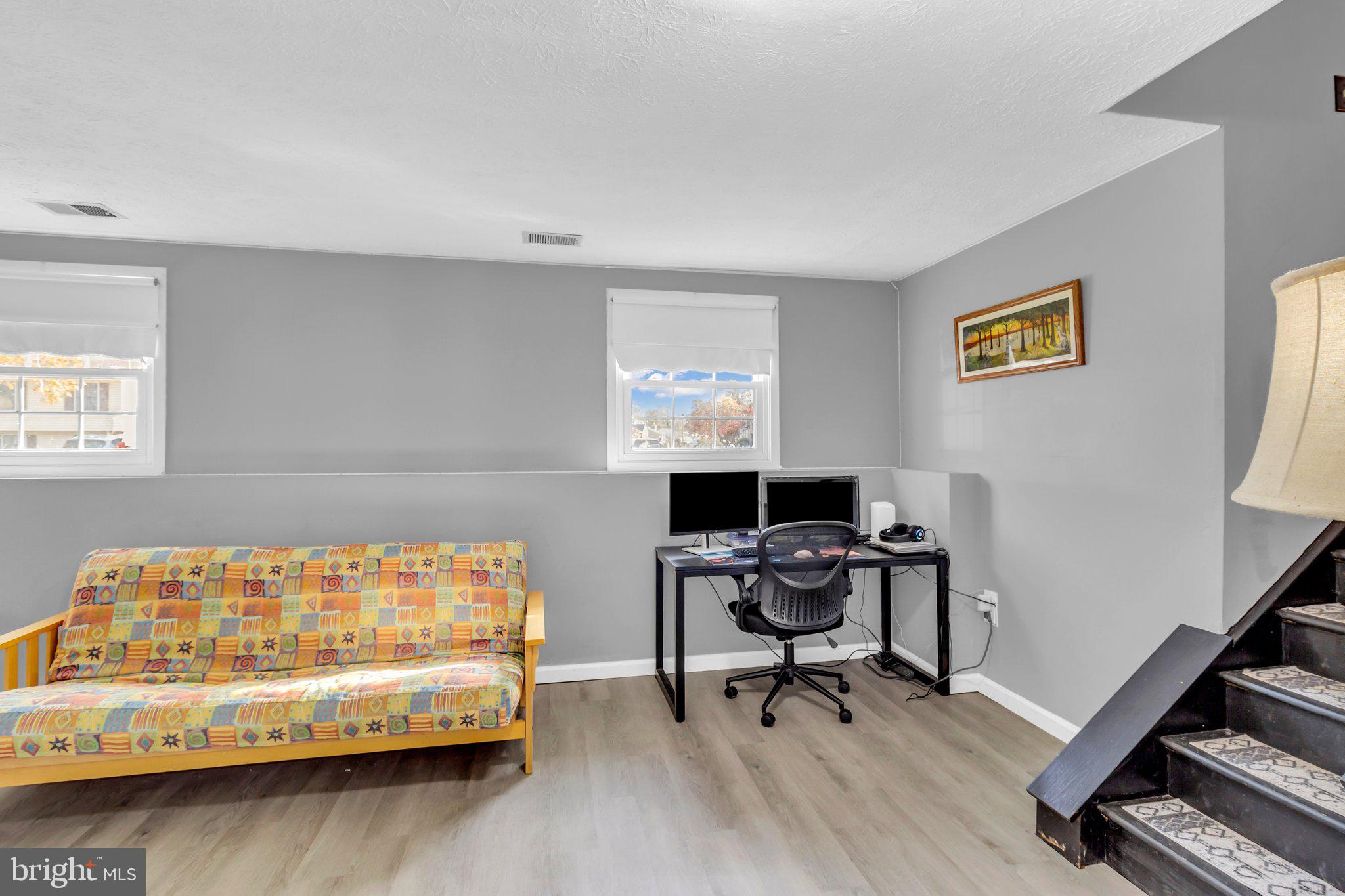 MIDDLE RIVER - Residential