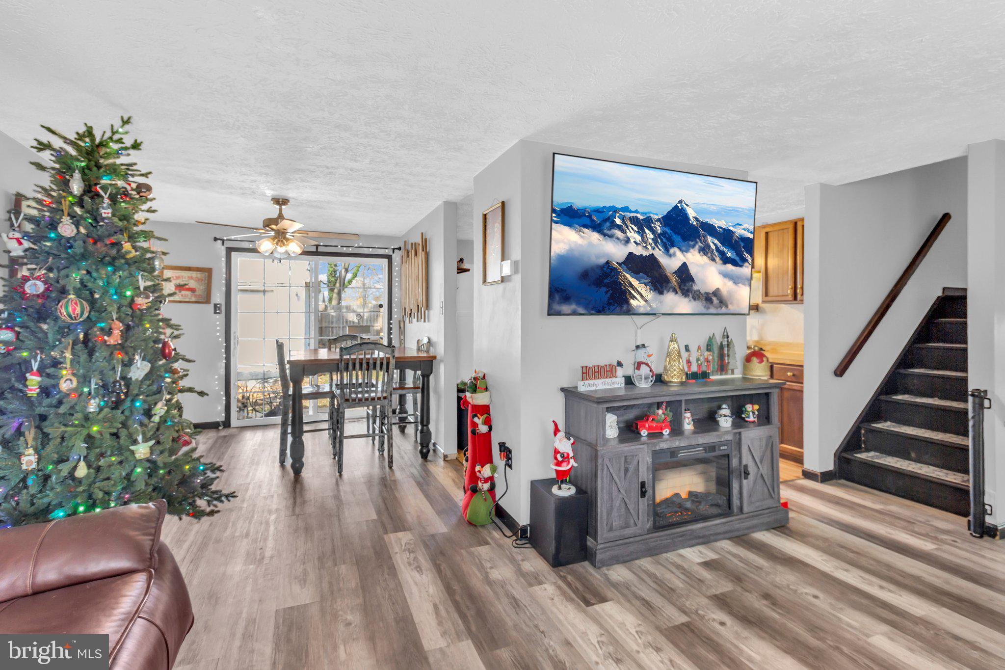 MIDDLE RIVER - Residential