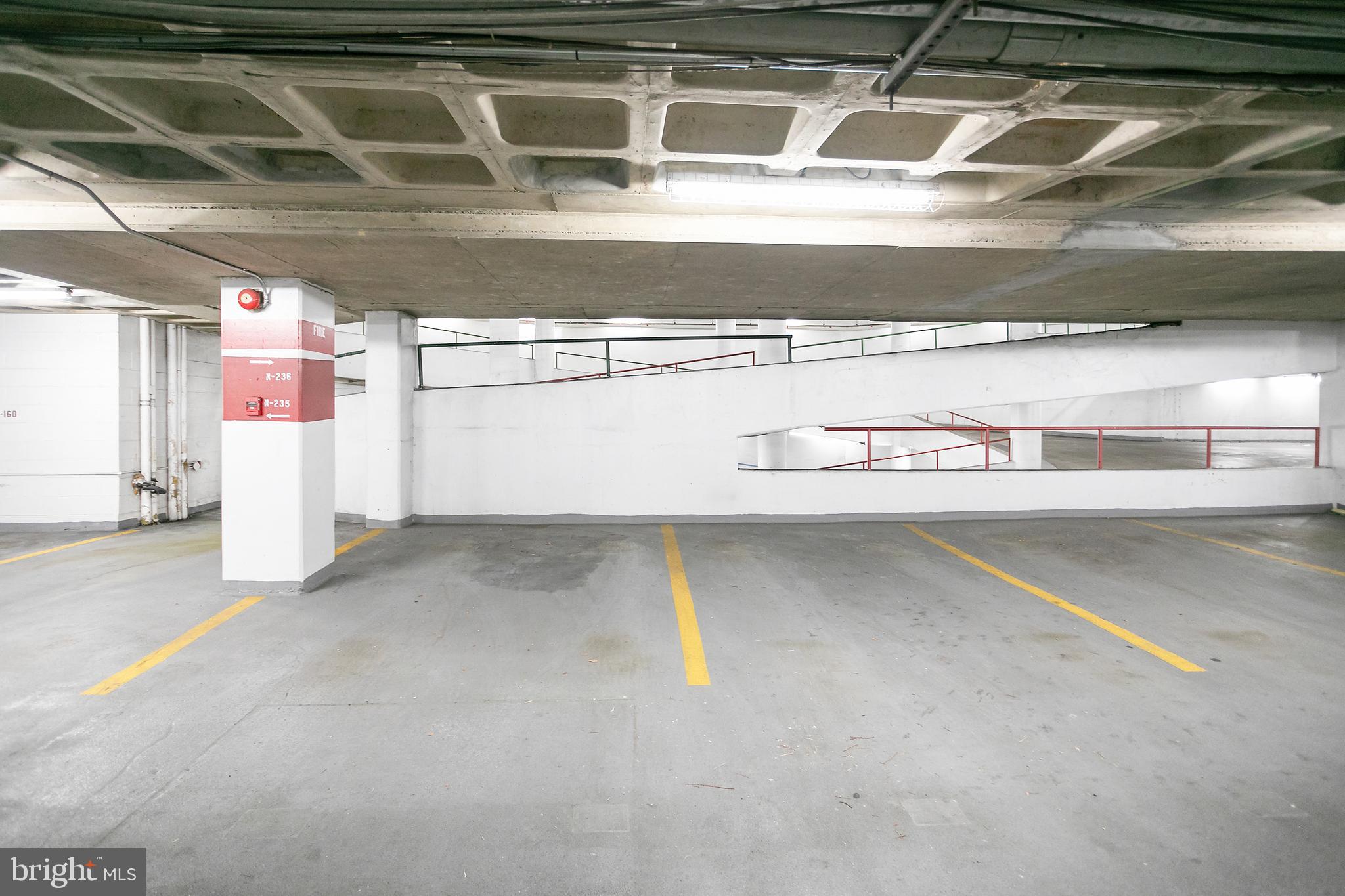 SKYLINE PLAZA - Residential