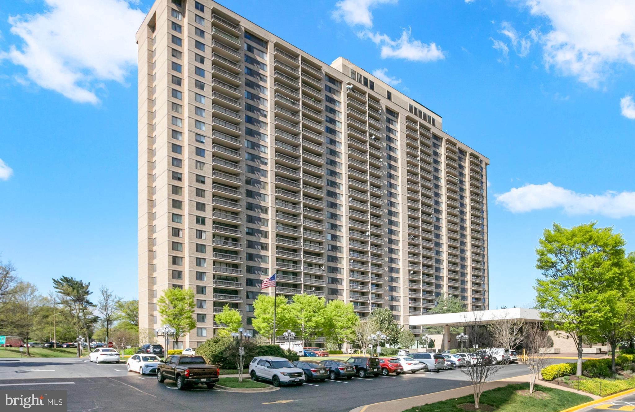 SKYLINE PLAZA - Residential