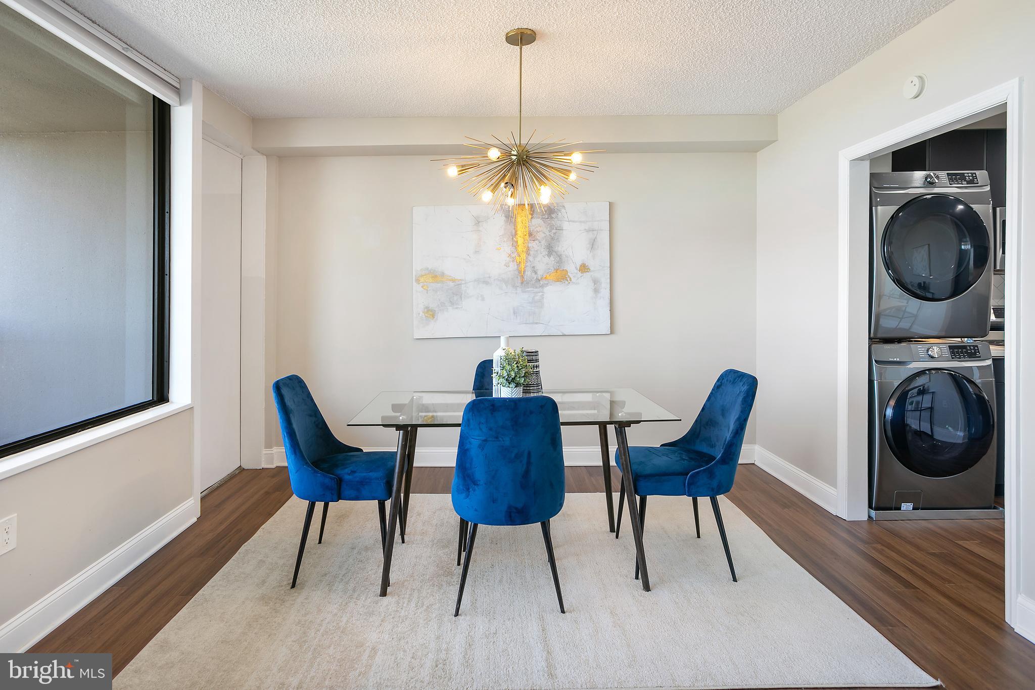 SKYLINE PLAZA - Residential