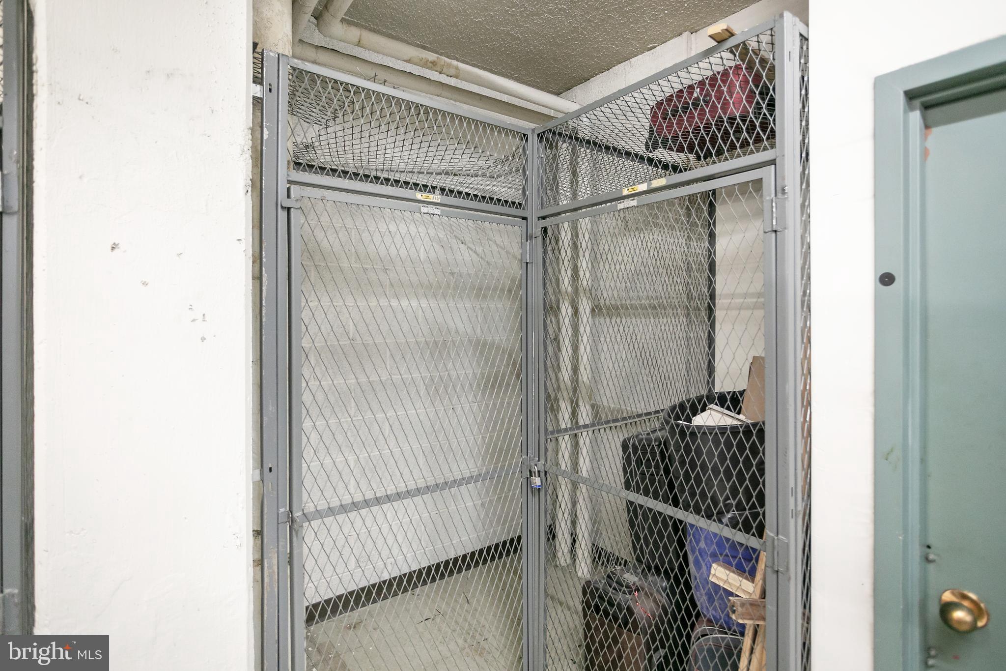 SKYLINE PLAZA - Residential