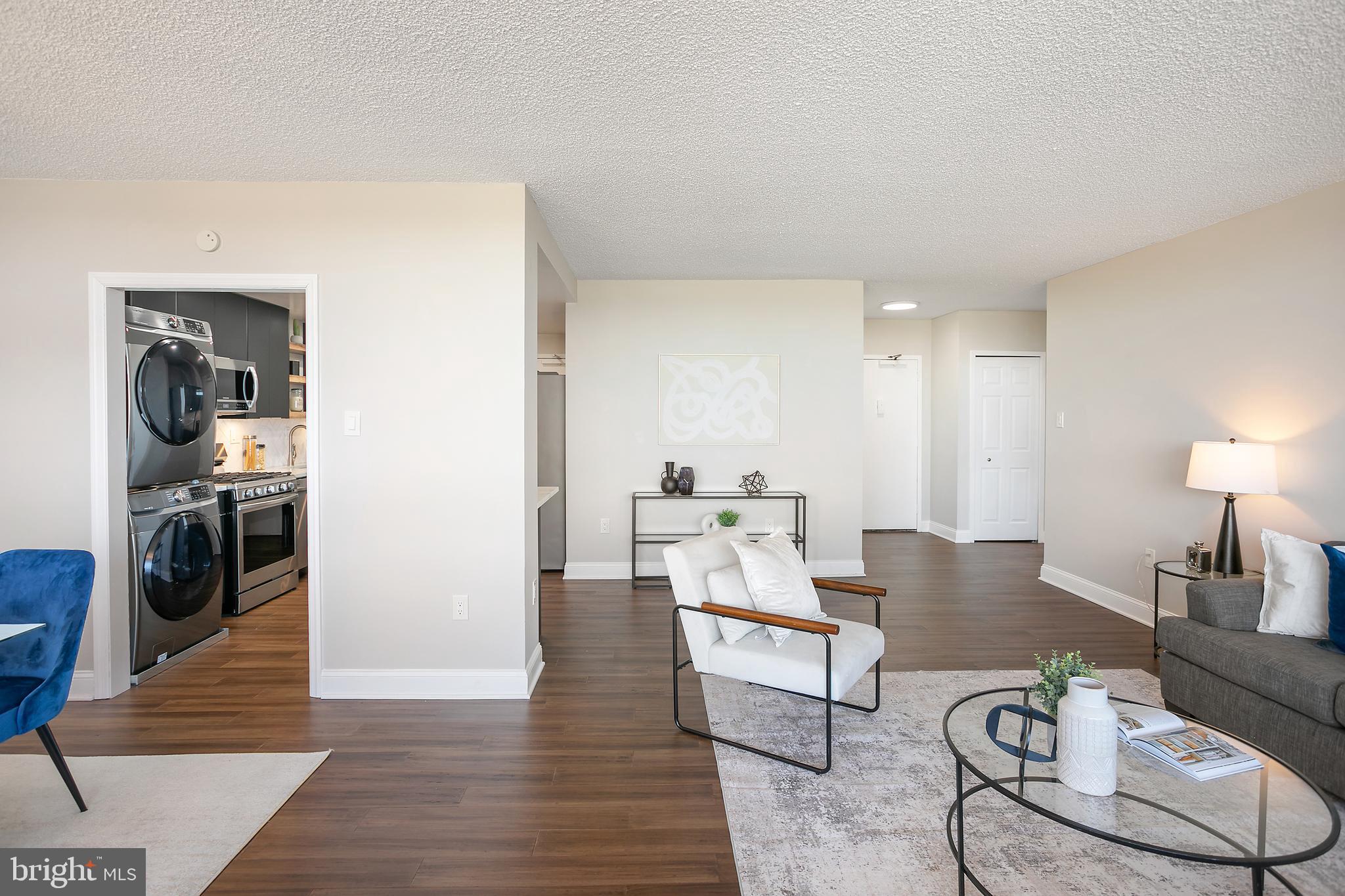 SKYLINE PLAZA - Residential