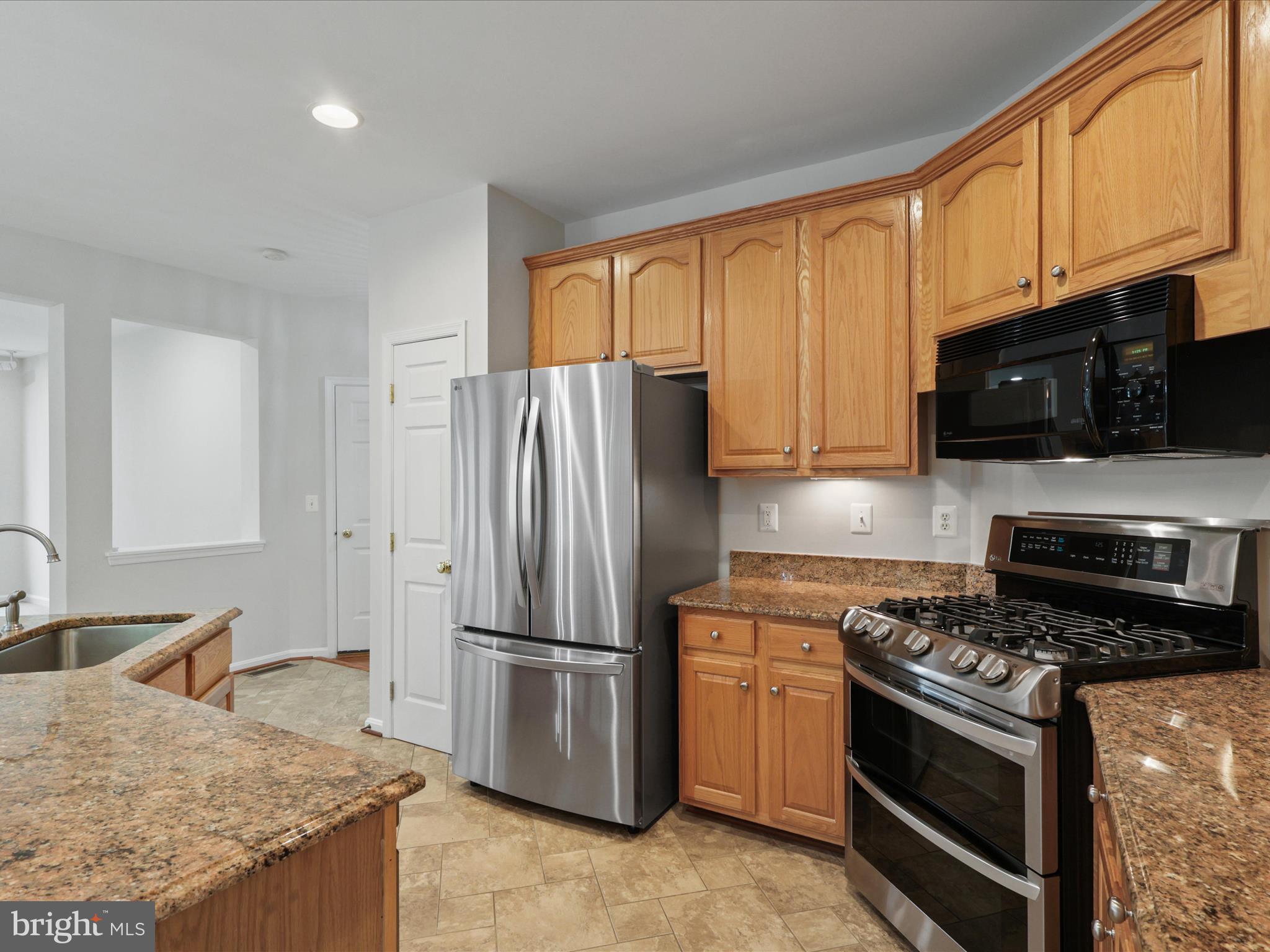 RIDGEFIELD OAKS - Residential