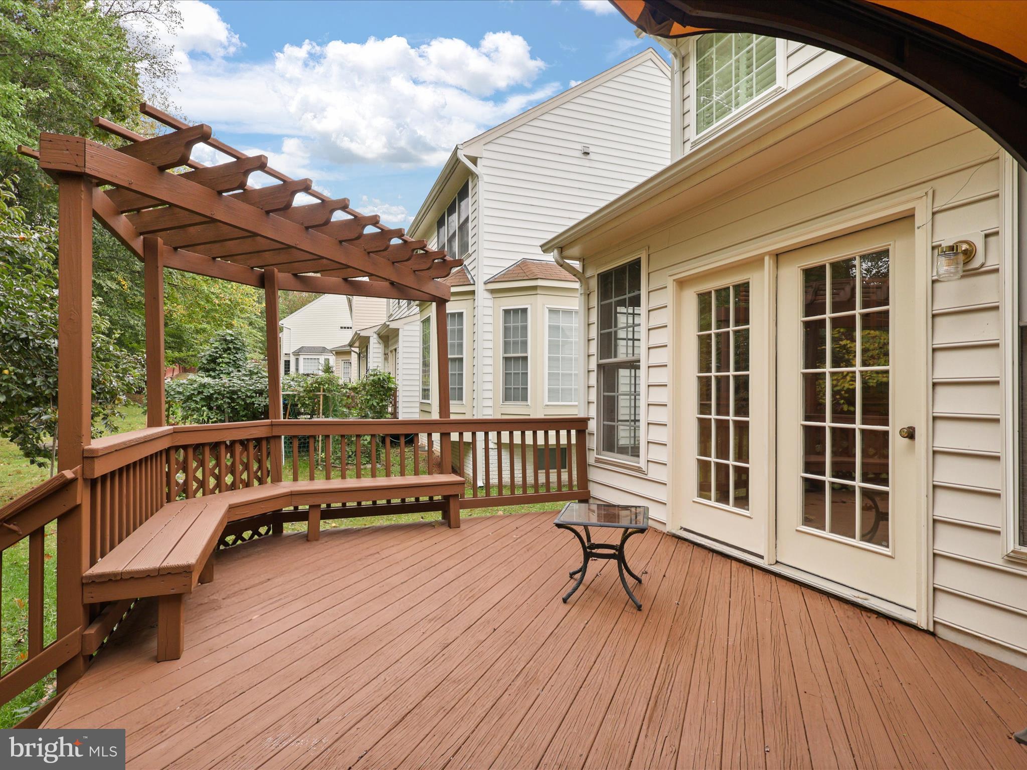 RIDGEFIELD OAKS - Residential