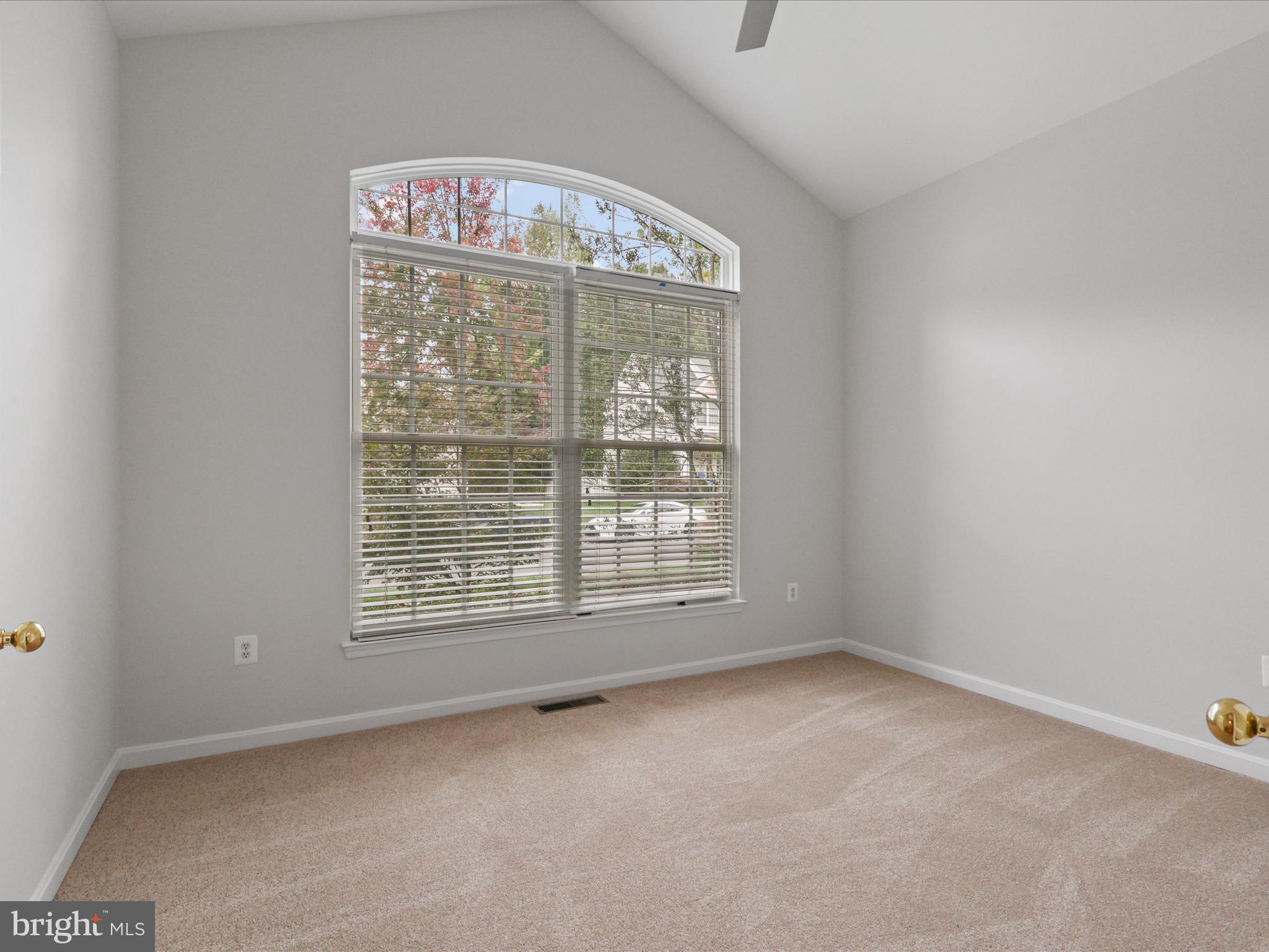 RIDGEFIELD OAKS - Residential