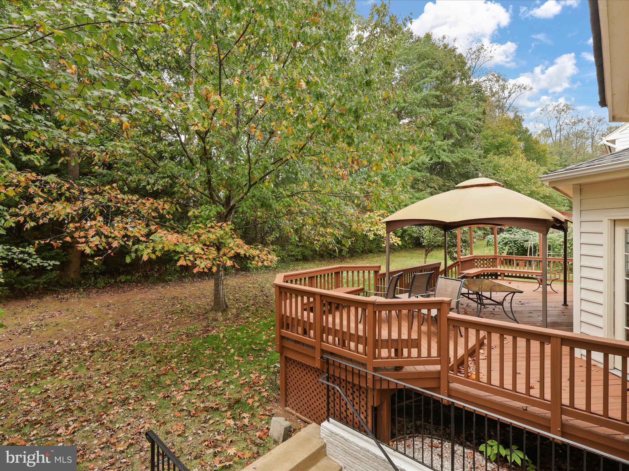 RIDGEFIELD OAKS - Residential