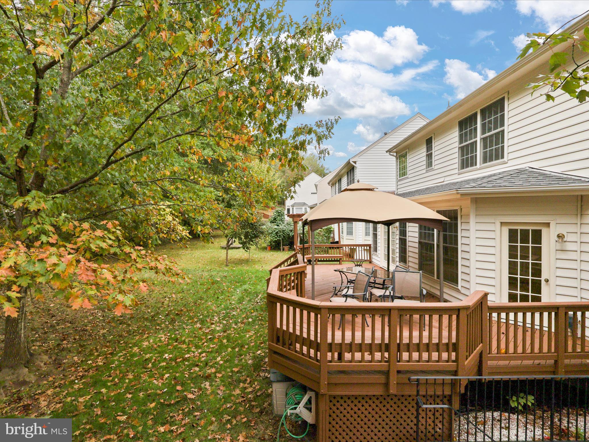 RIDGEFIELD OAKS - Residential