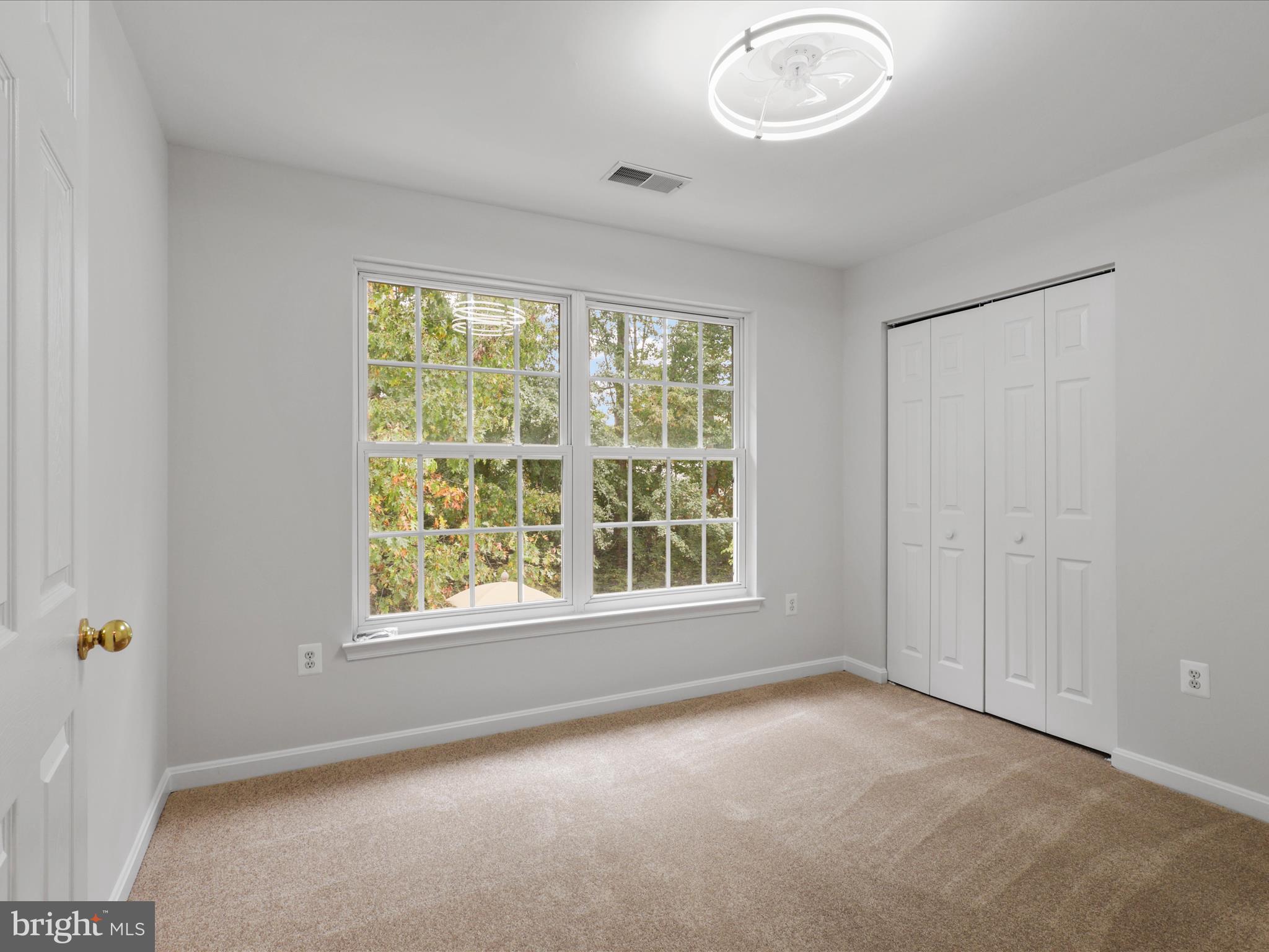 RIDGEFIELD OAKS - Residential