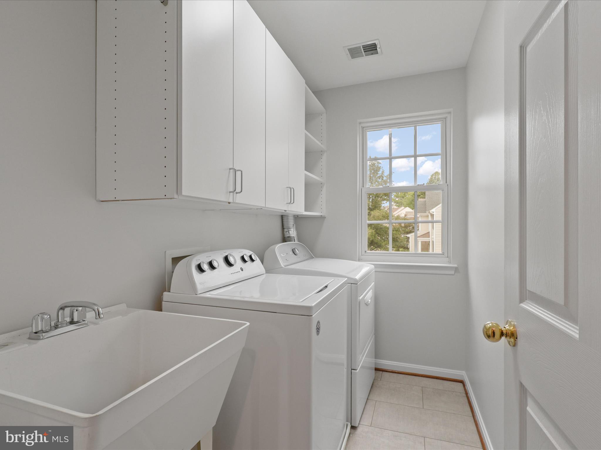 RIDGEFIELD OAKS - Residential