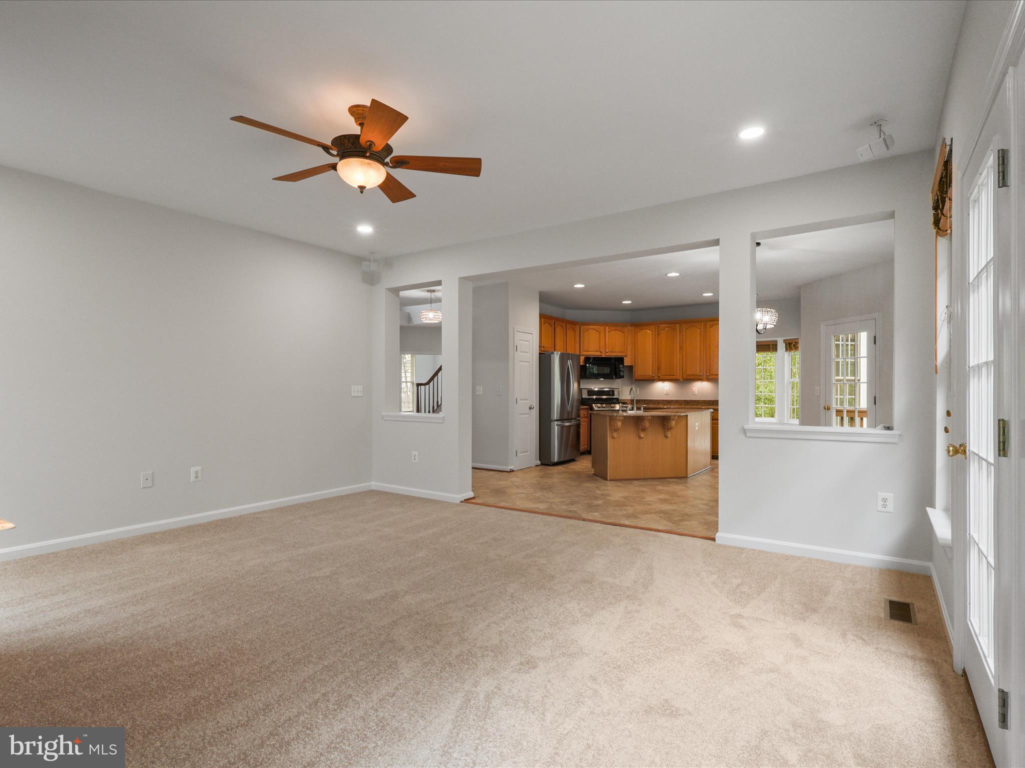 RIDGEFIELD OAKS - Residential