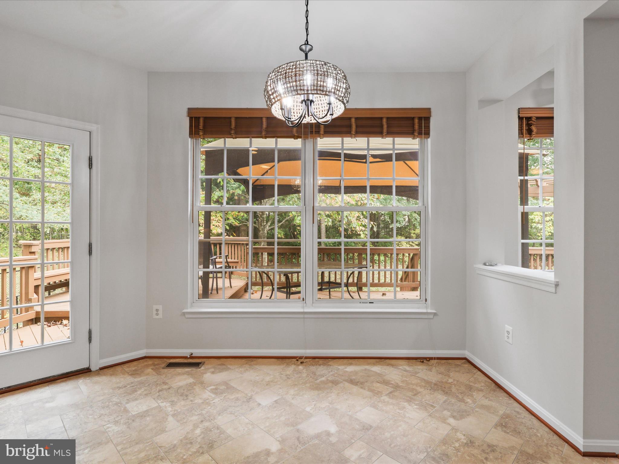 RIDGEFIELD OAKS - Residential