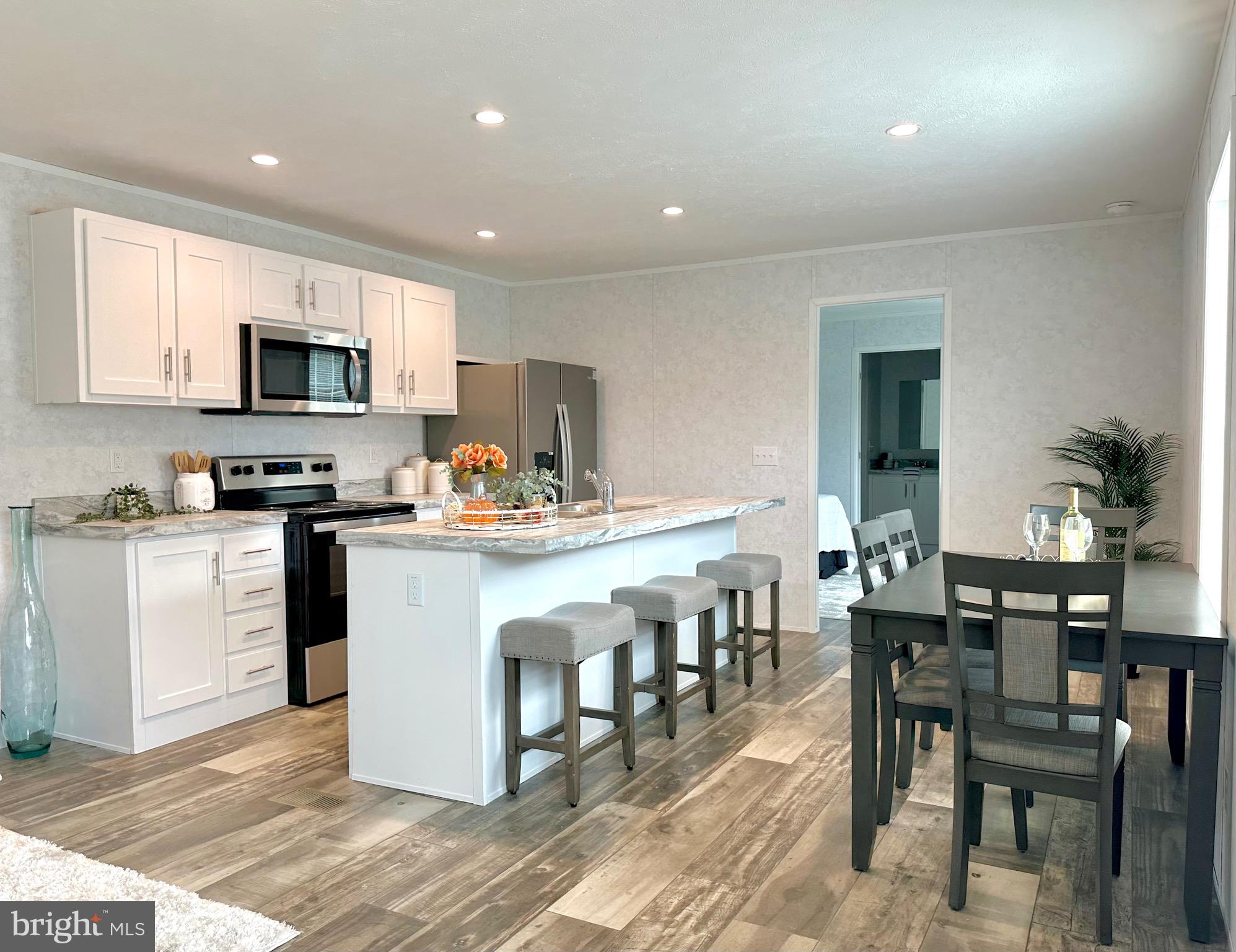 430 UNDERWOOD CIRCLE