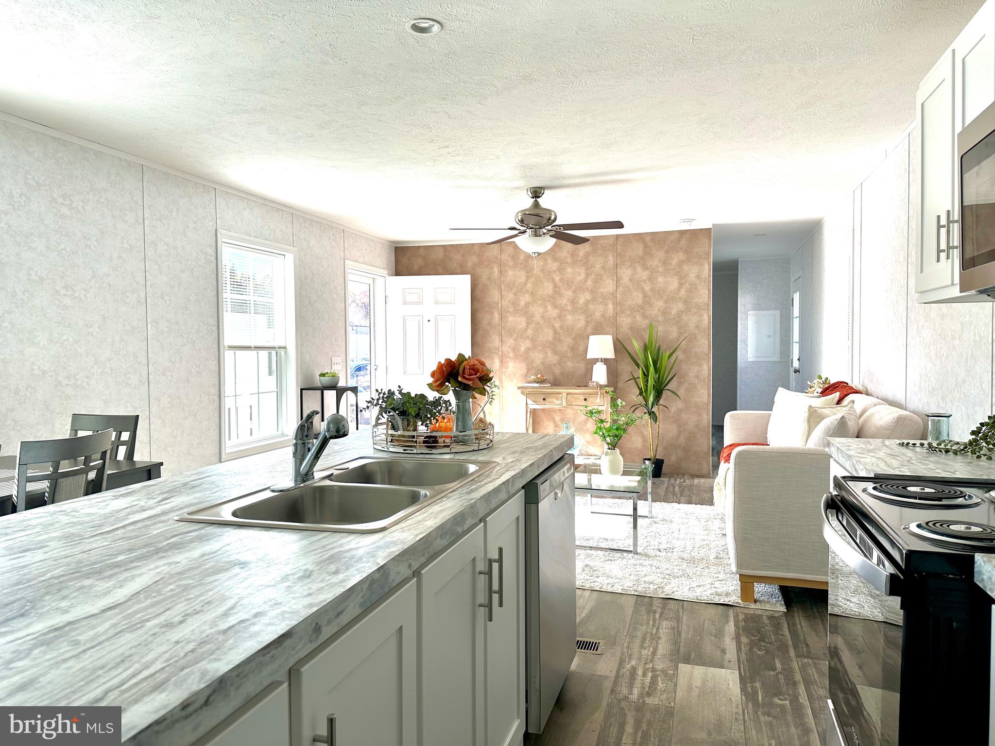 430 UNDERWOOD CIRCLE