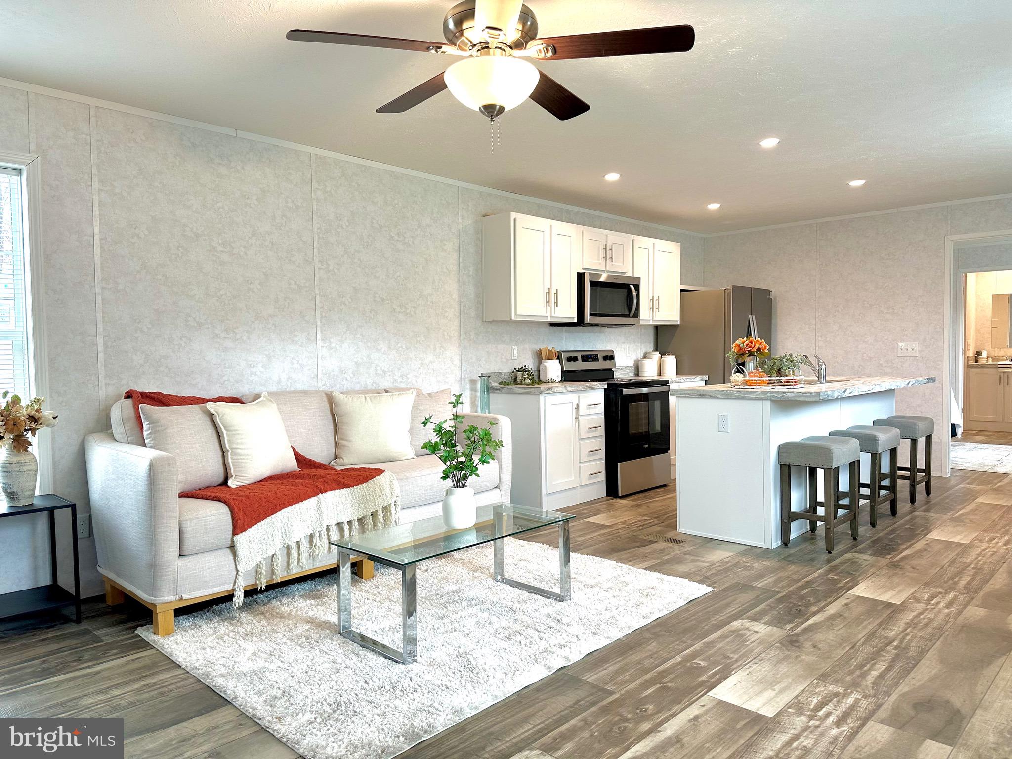 430 UNDERWOOD CIRCLE