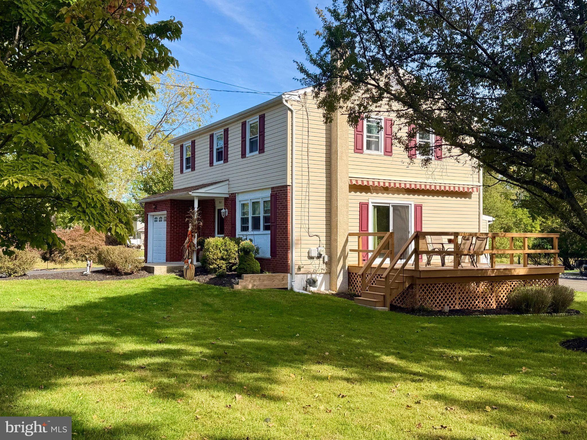 902 VALLEY ROAD