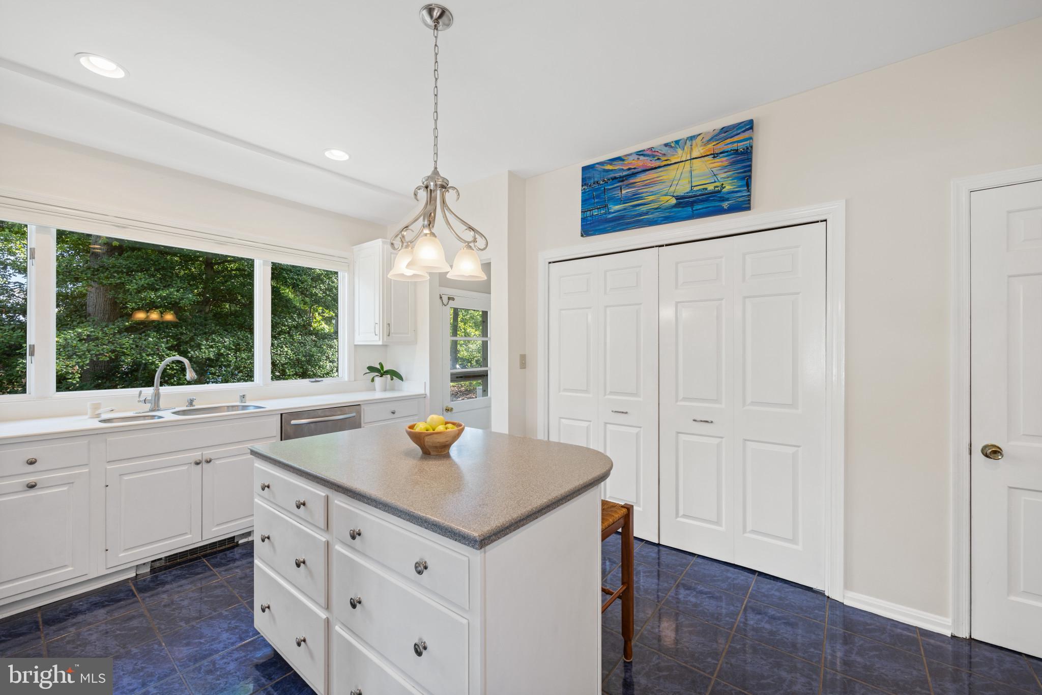 ANCHORAGE - Residential