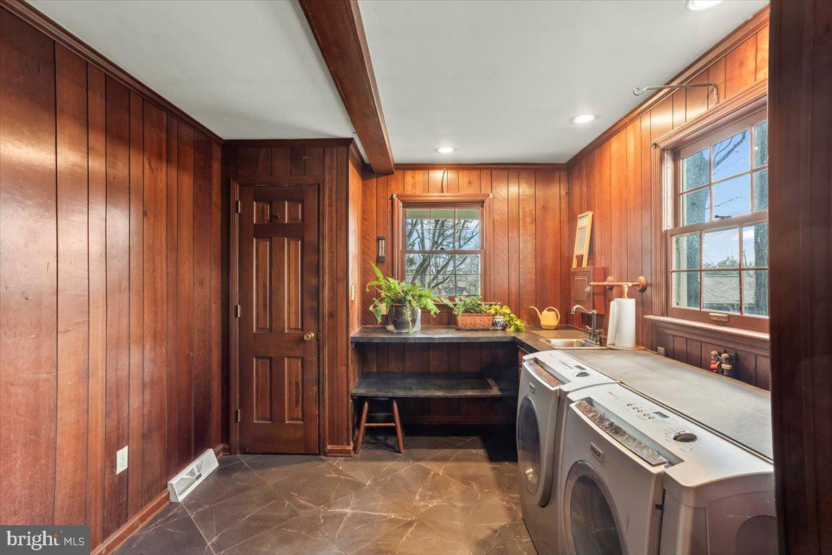 LANCASTER ESTATES - Residential