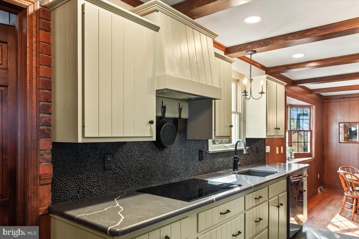 LANCASTER ESTATES - Residential