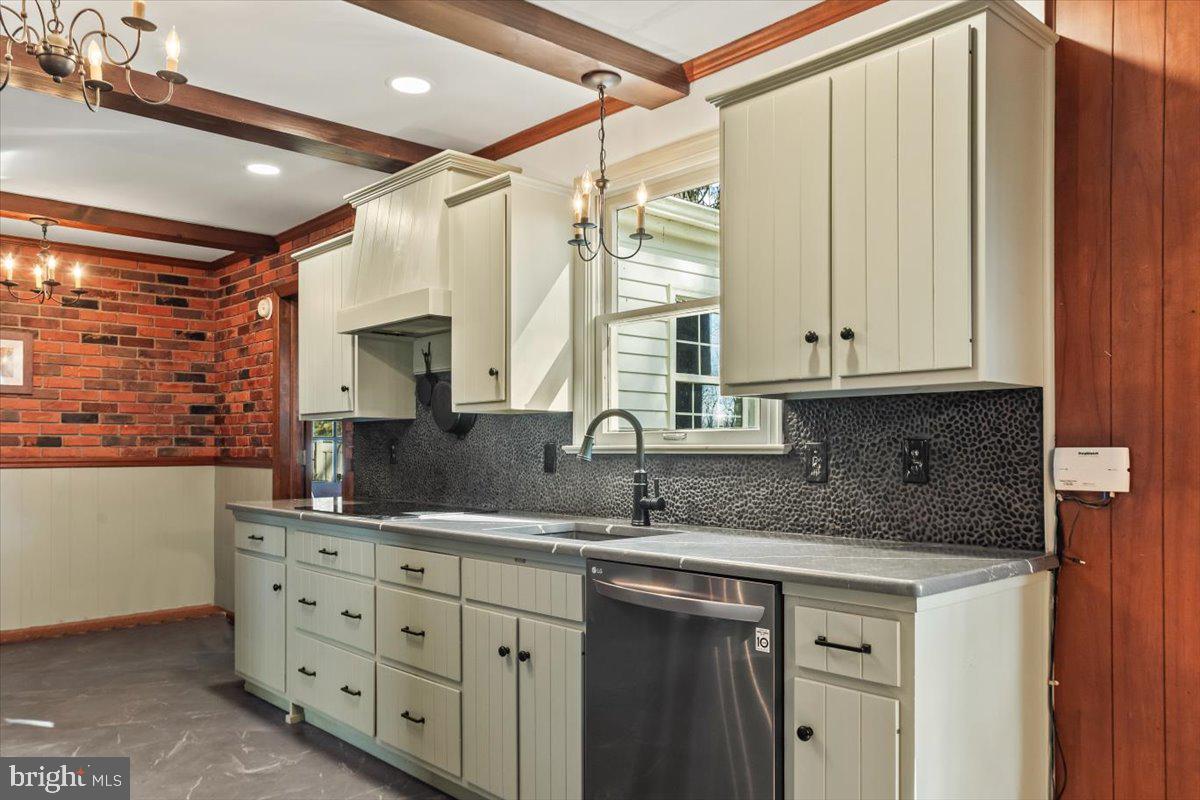 LANCASTER ESTATES - Residential