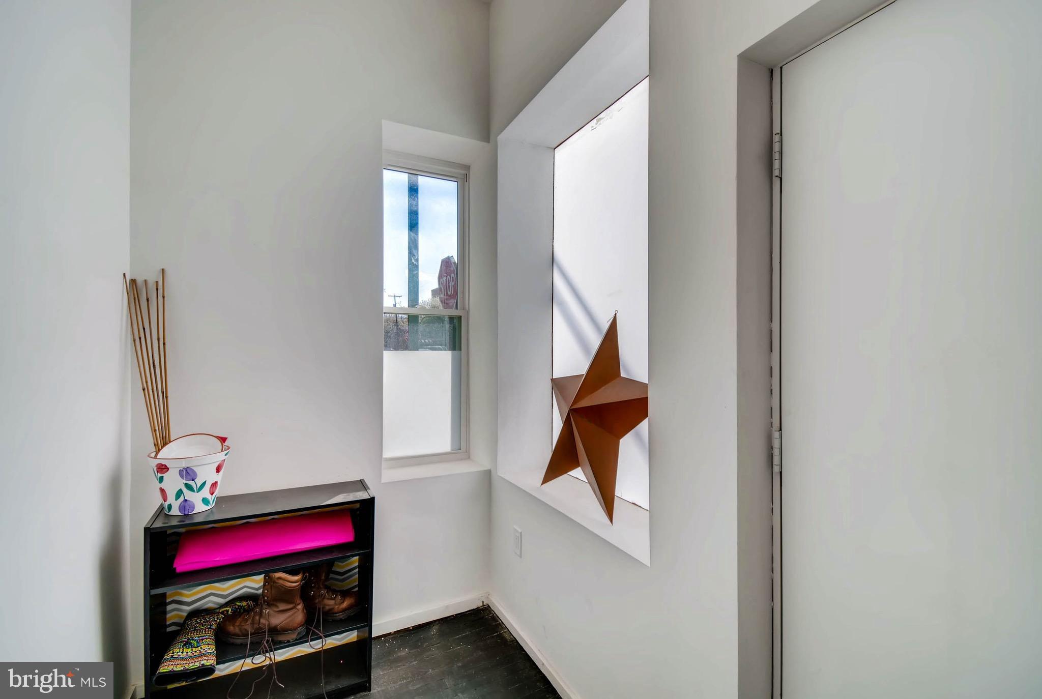 LOCUST POINT - Residential Income