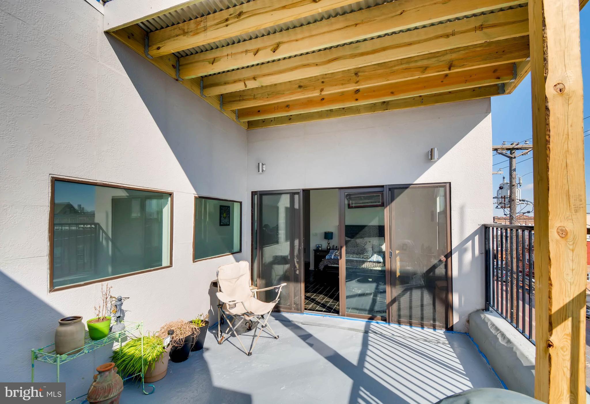 LOCUST POINT - Residential Income