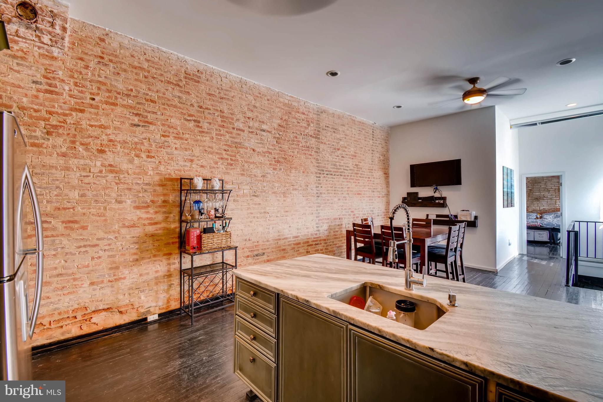 LOCUST POINT - Residential Income