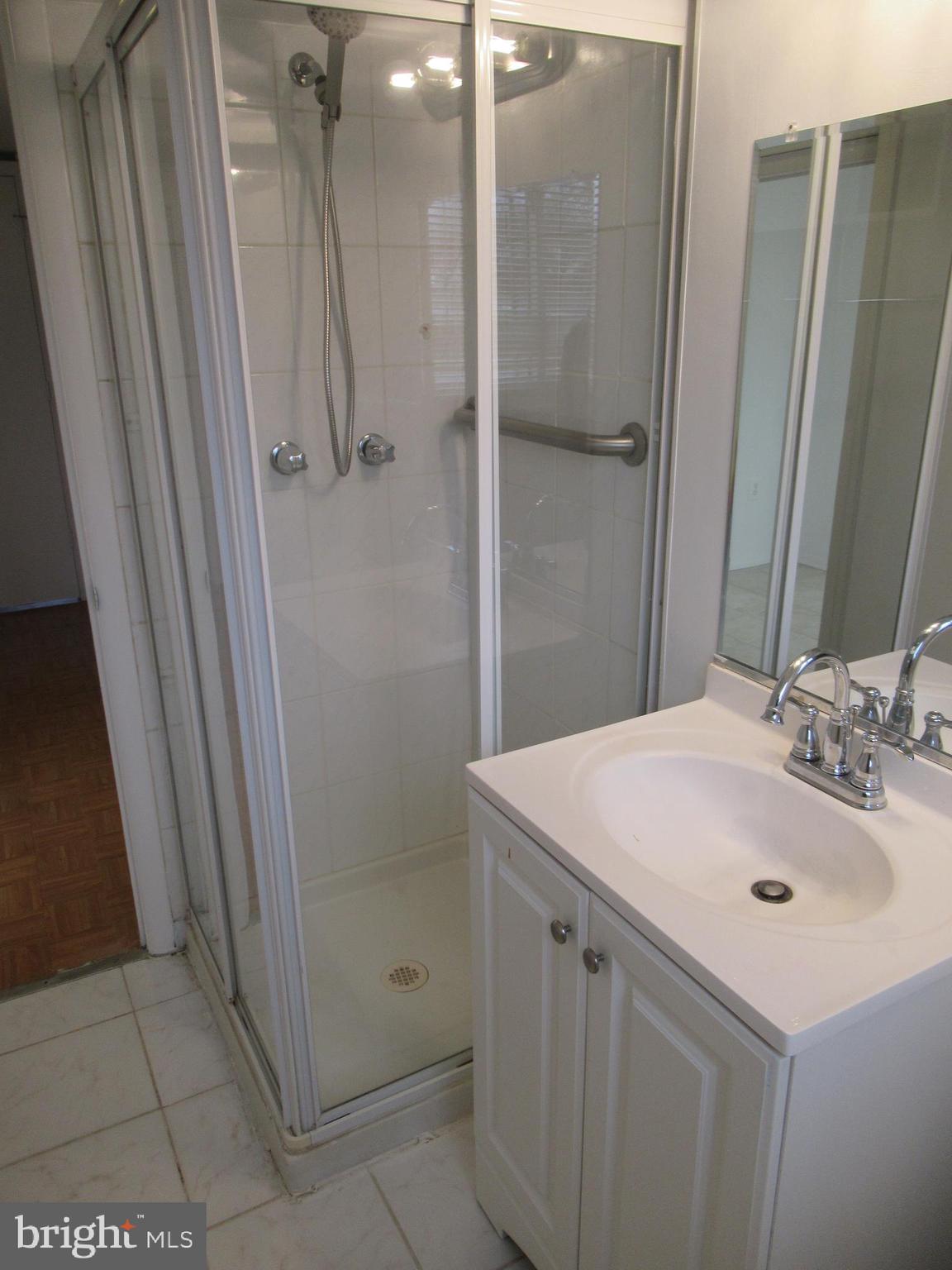 NORTH SPRINGFIELD - Residential Lease