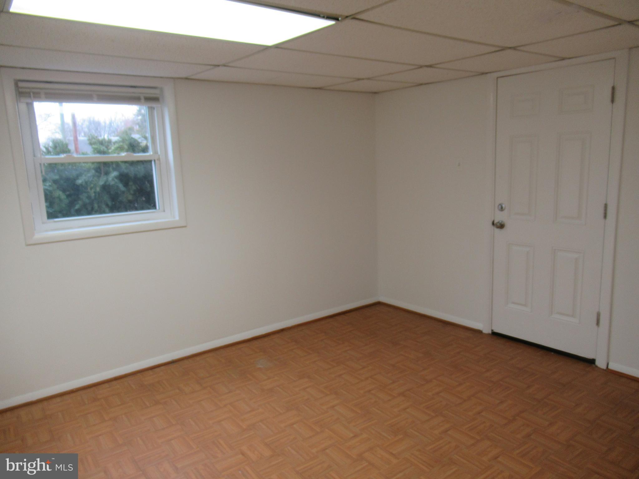 NORTH SPRINGFIELD - Residential Lease