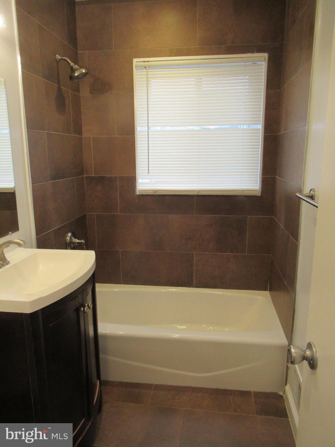 NORTH SPRINGFIELD - Residential Lease