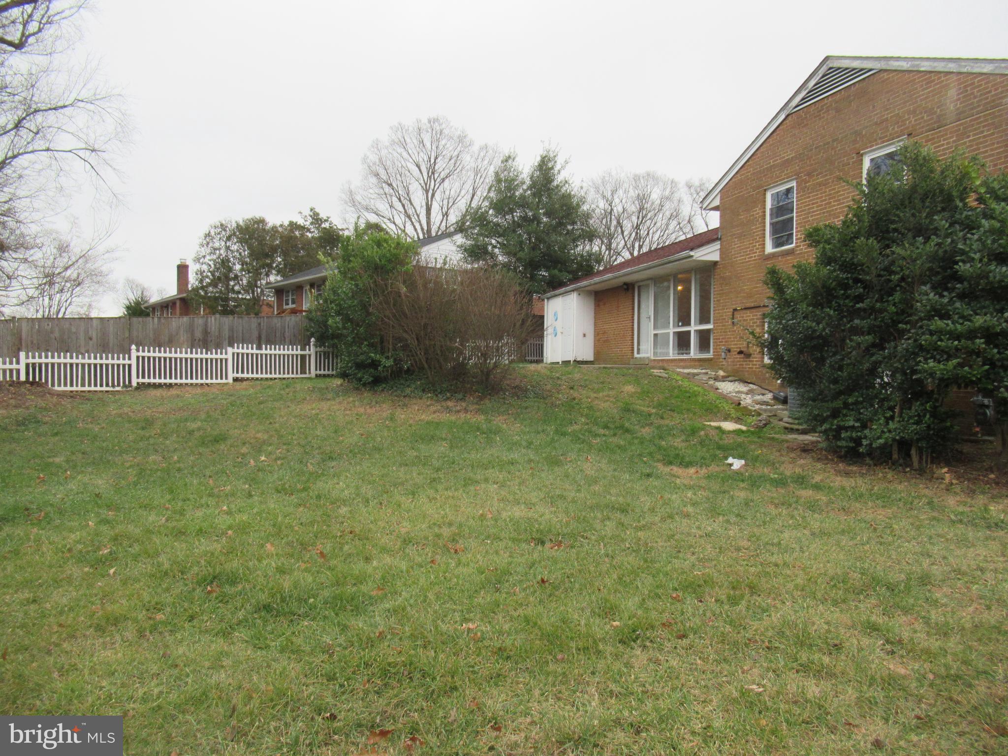 NORTH SPRINGFIELD - Residential Lease