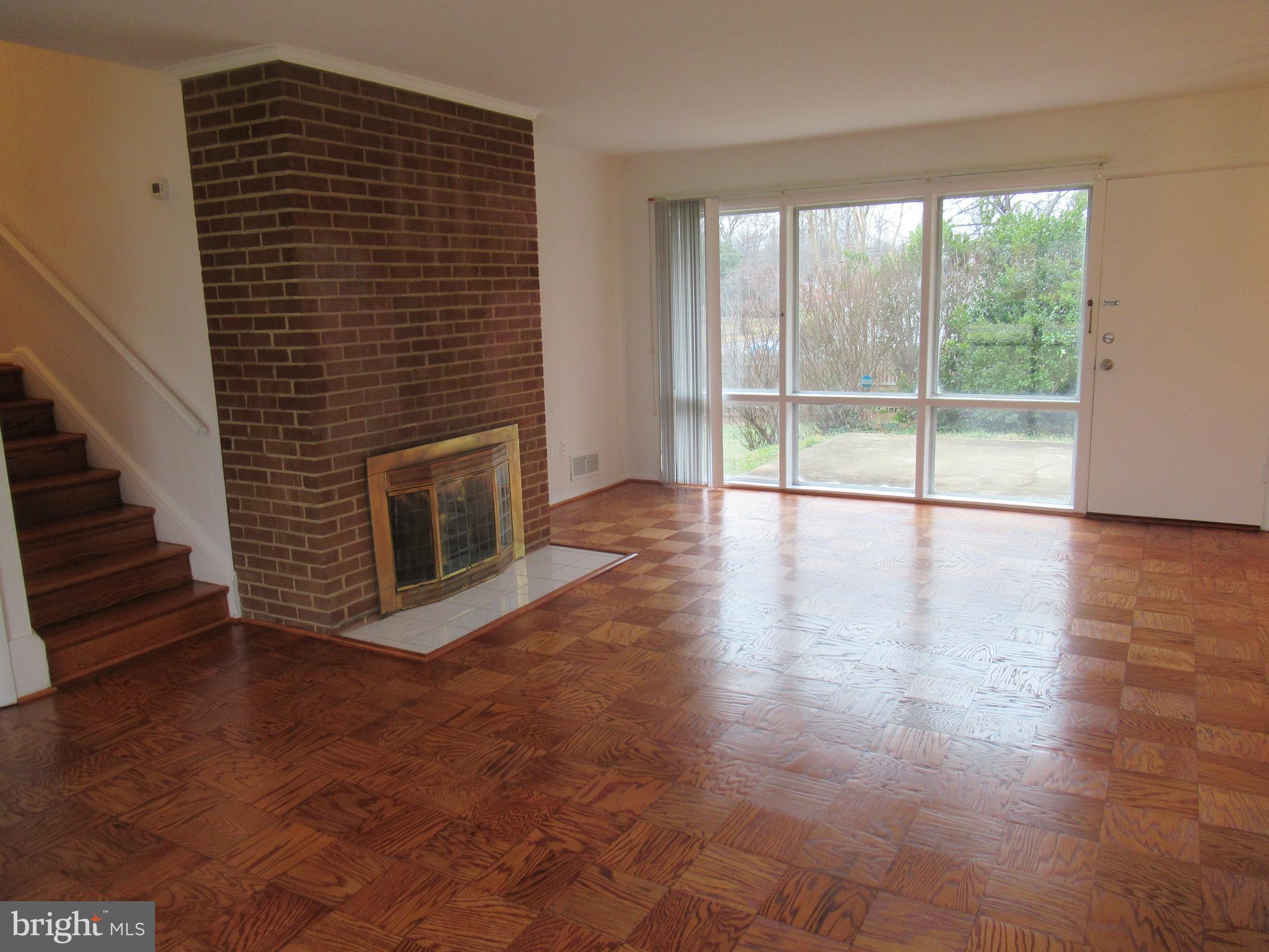 NORTH SPRINGFIELD - Residential Lease