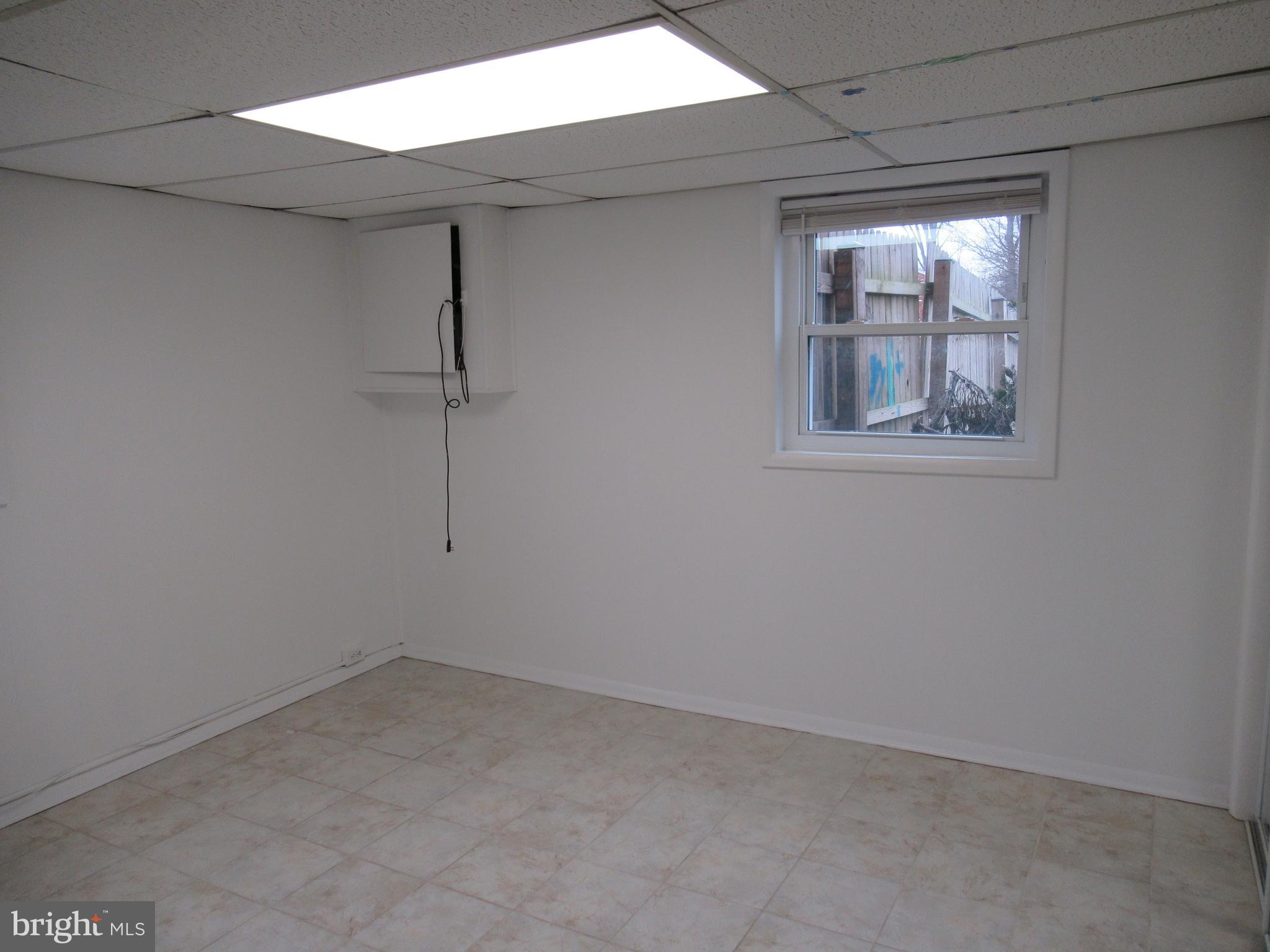 NORTH SPRINGFIELD - Residential Lease