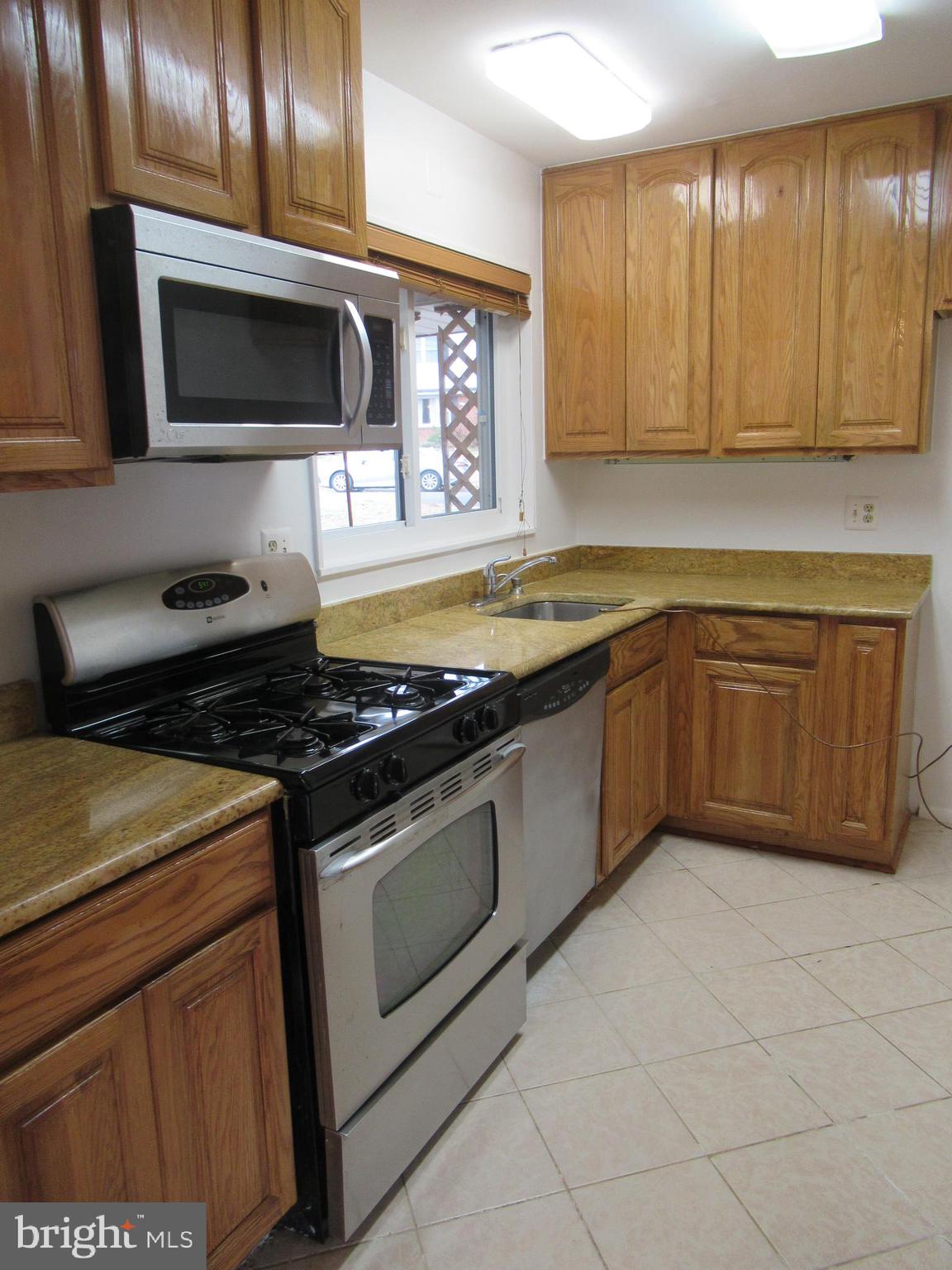 NORTH SPRINGFIELD - Residential Lease