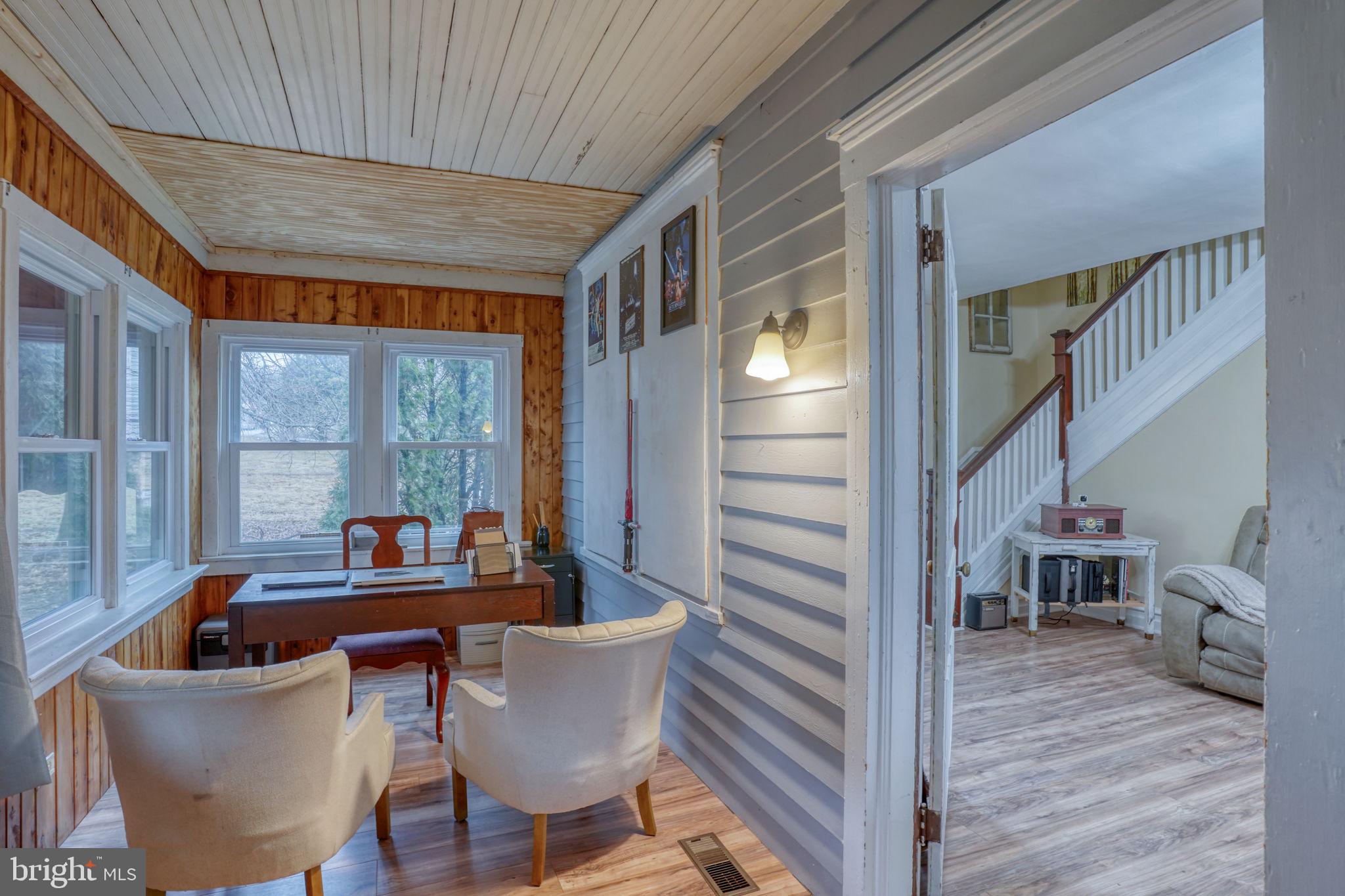 PERRYVILLE - Residential