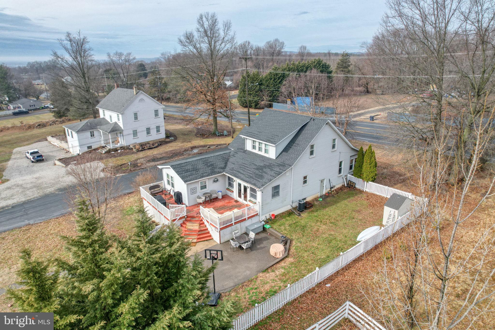 PERRYVILLE - Residential