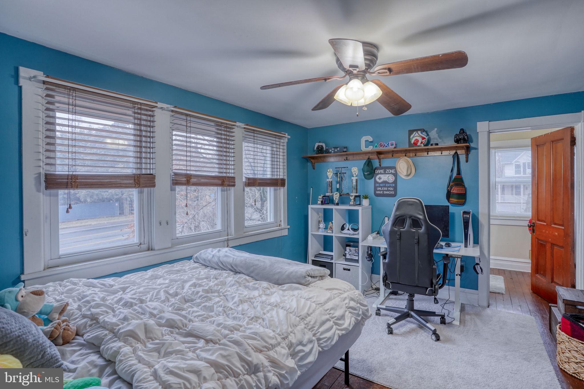 PERRYVILLE - Residential