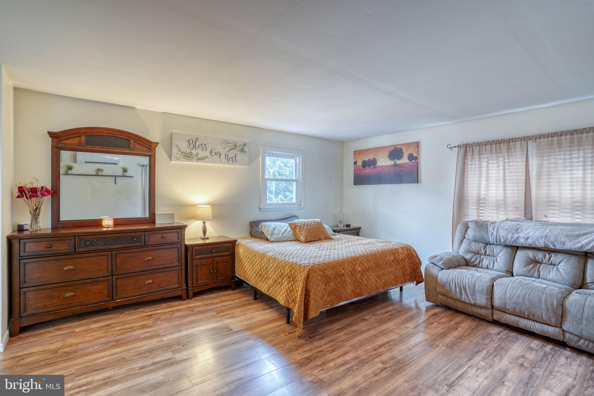 PERRYVILLE - Residential