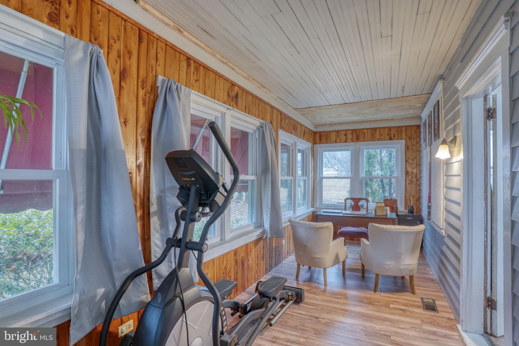 PERRYVILLE - Residential