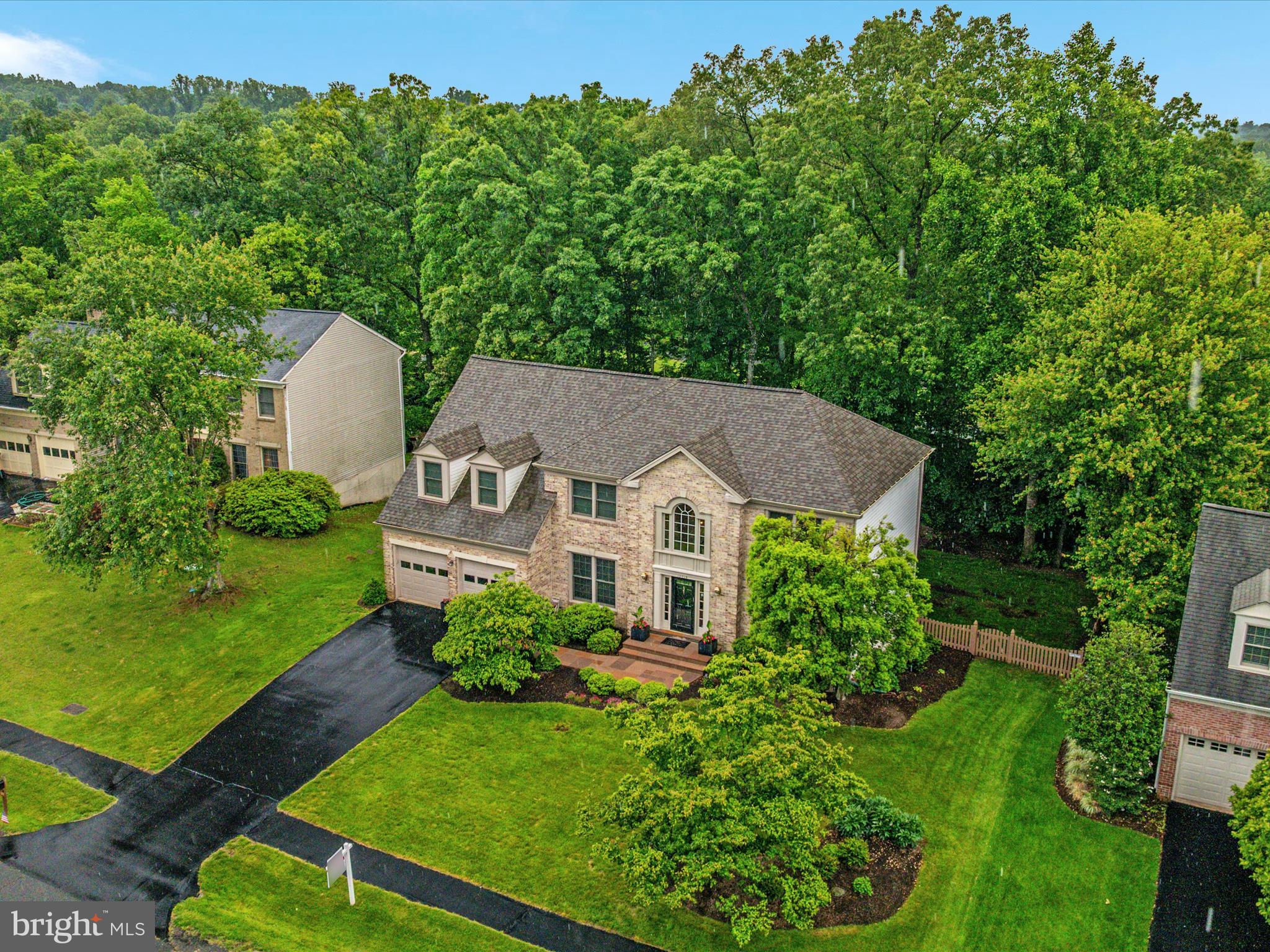 12015 MEADOWVILLE COURT