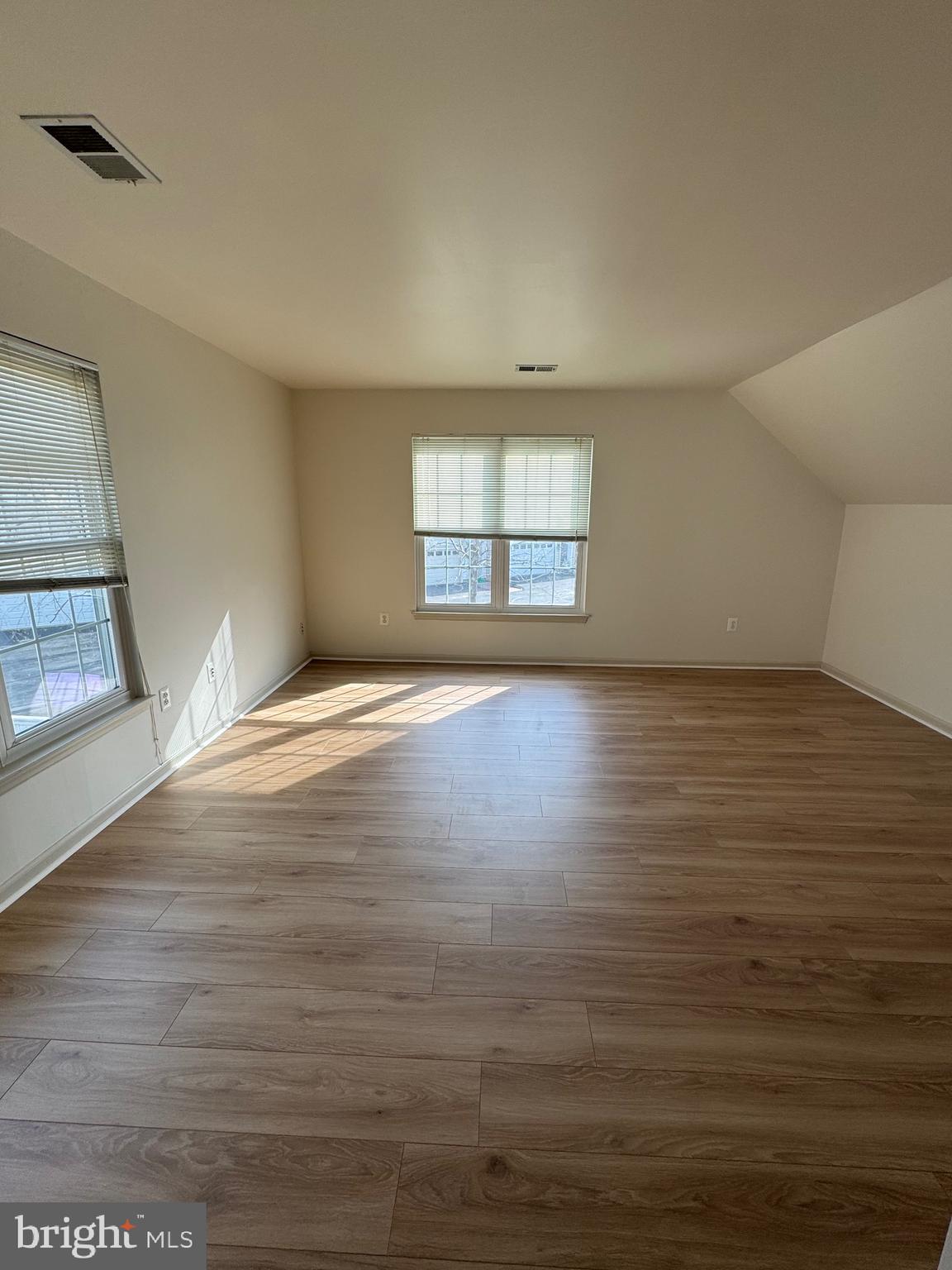 KING FARM WATKINS POND - Residential Lease