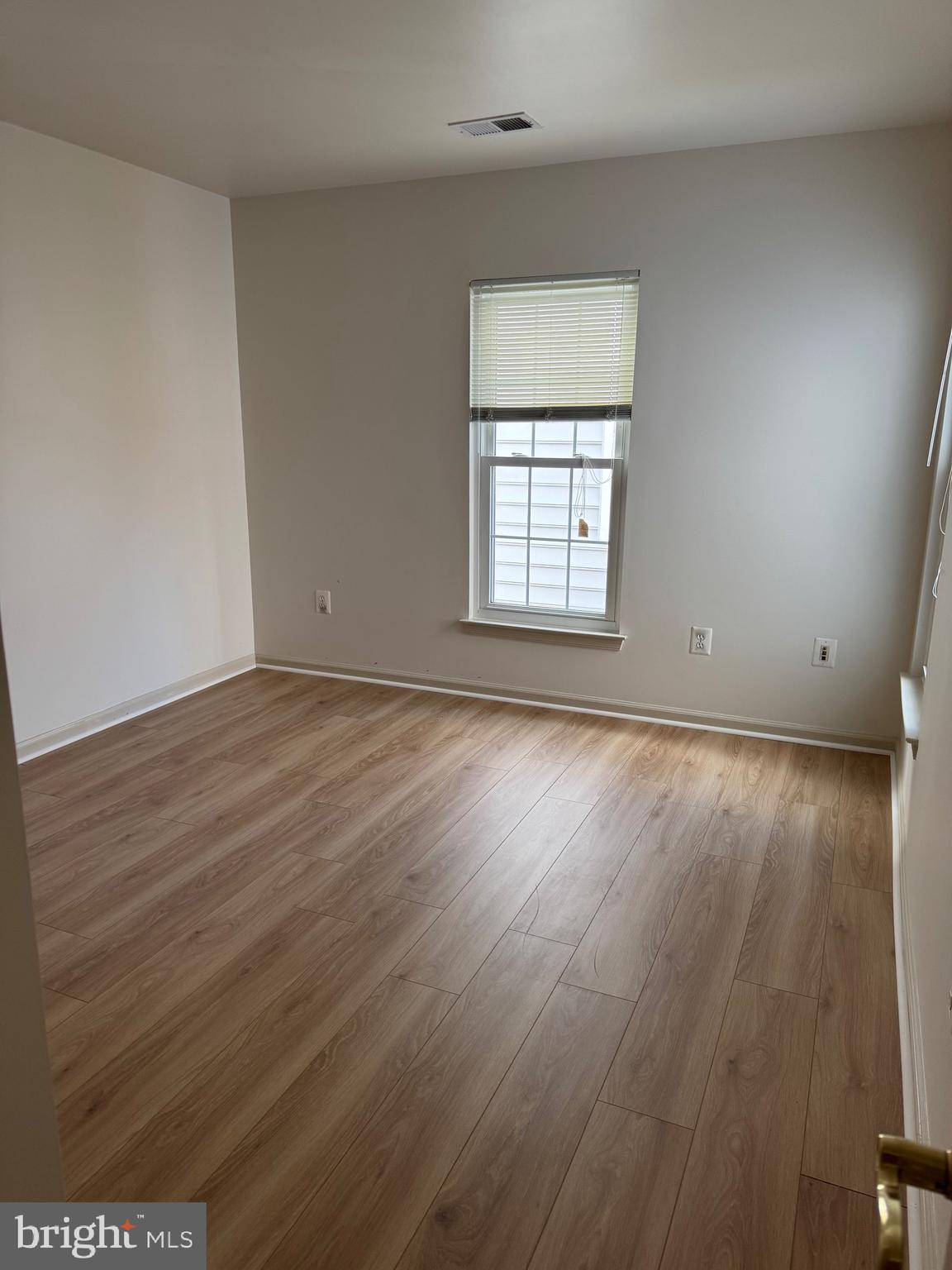 KING FARM WATKINS POND - Residential Lease