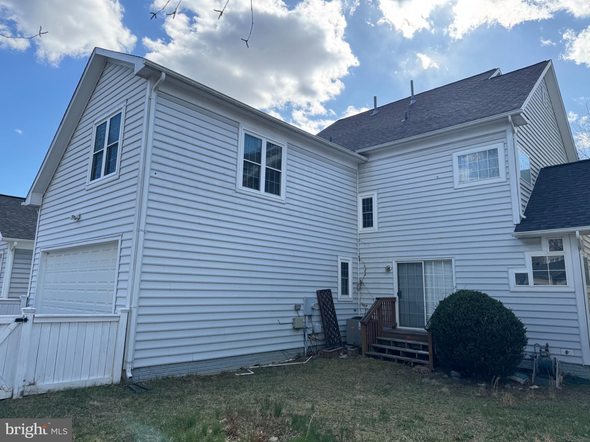 KING FARM WATKINS POND - Residential Lease