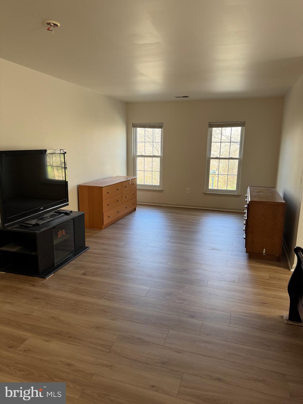 KING FARM WATKINS POND - Residential Lease