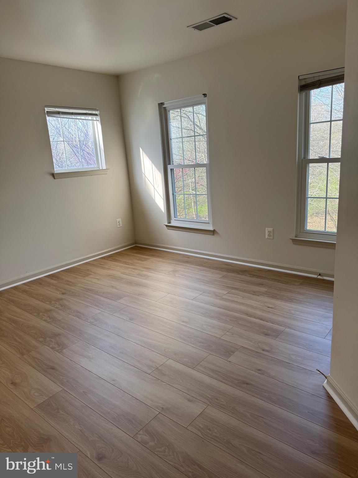 KING FARM WATKINS POND - Residential Lease