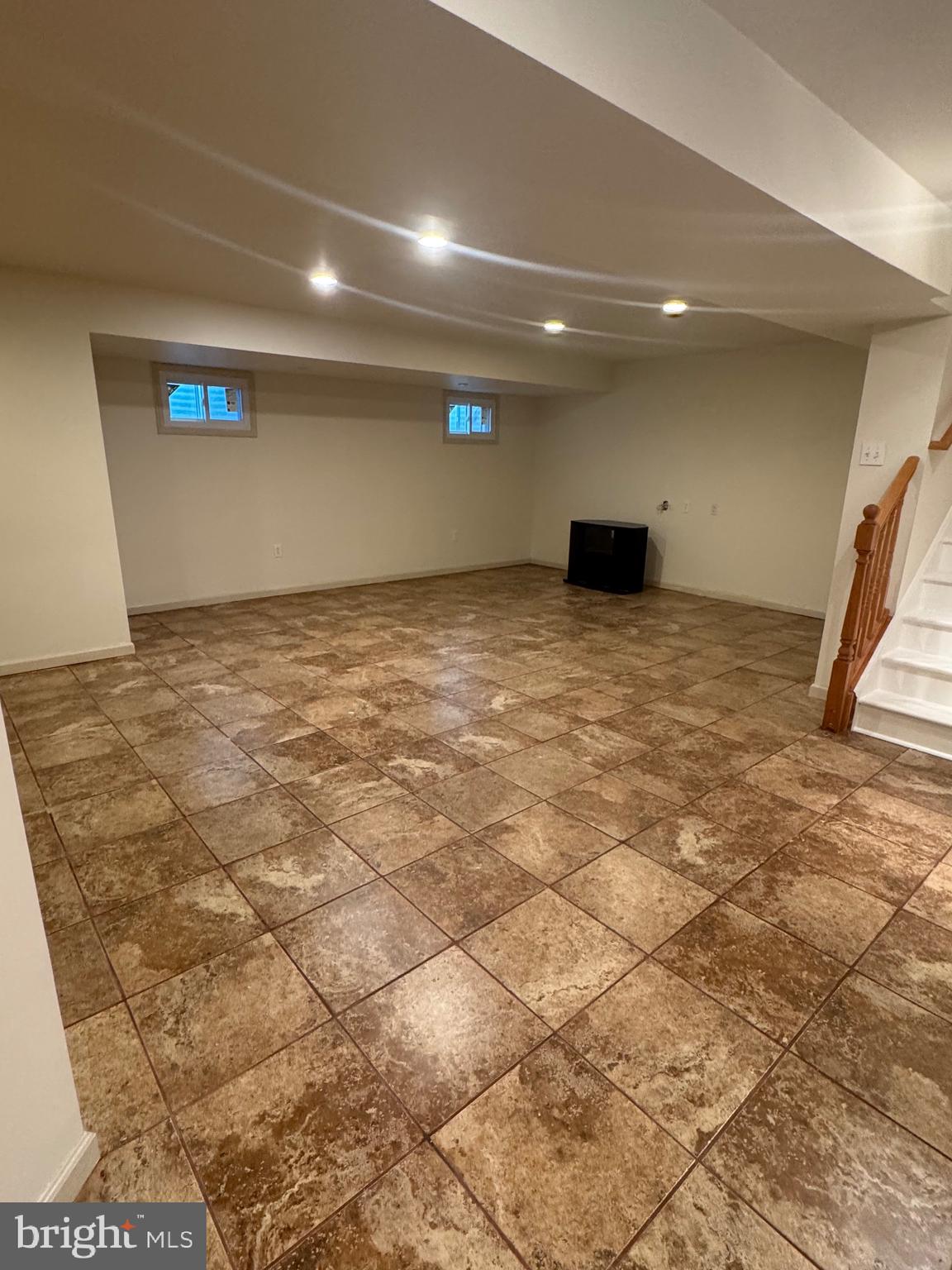 KING FARM WATKINS POND - Residential Lease